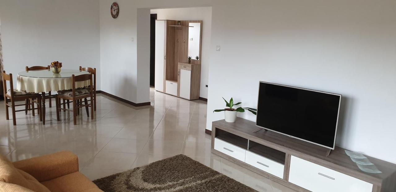 Apartman Lena Пула Екстериор снимка
